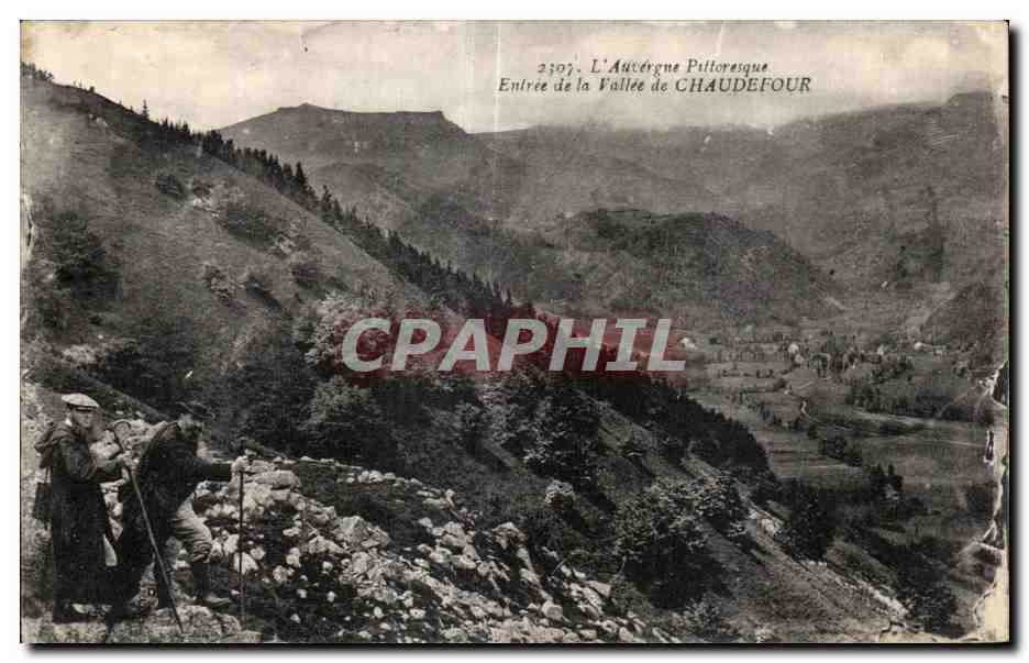 CPA L Autergne Pittoresque Vallee de Chaudefour 