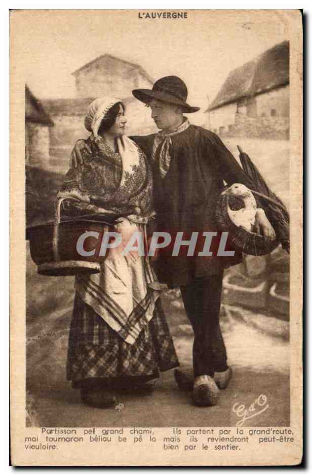 L'Auvergne — Couple en costume traditionnel — éditeur inconnu