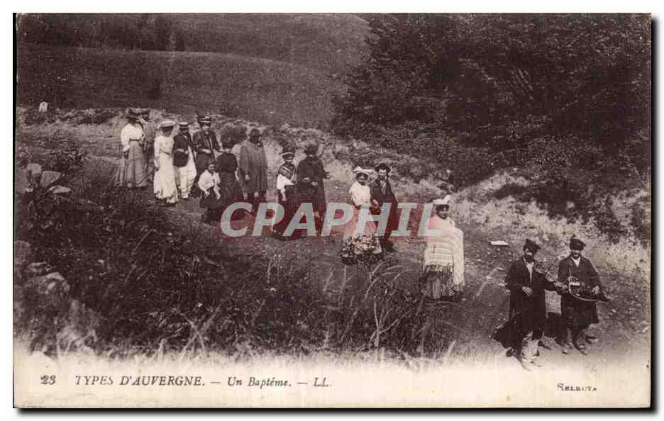 Types d'Auvergne — Un Baptême — LL