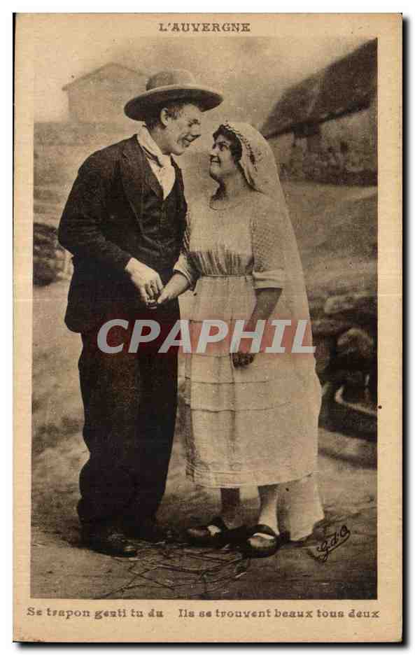 L'Auvergne — Couple amoureux — éditeur G.D.C.