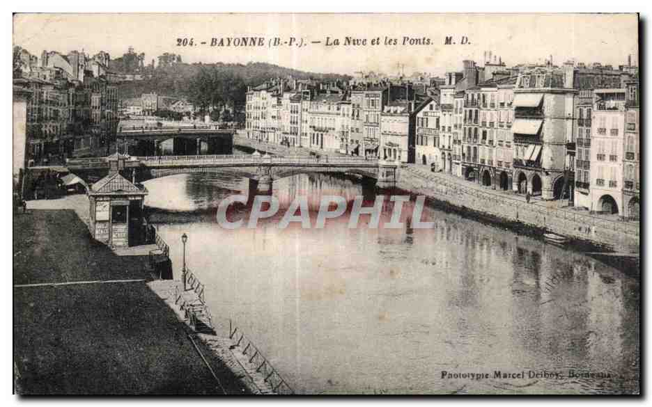 CPA Bayonne (B P ) La Nive et les Ponts