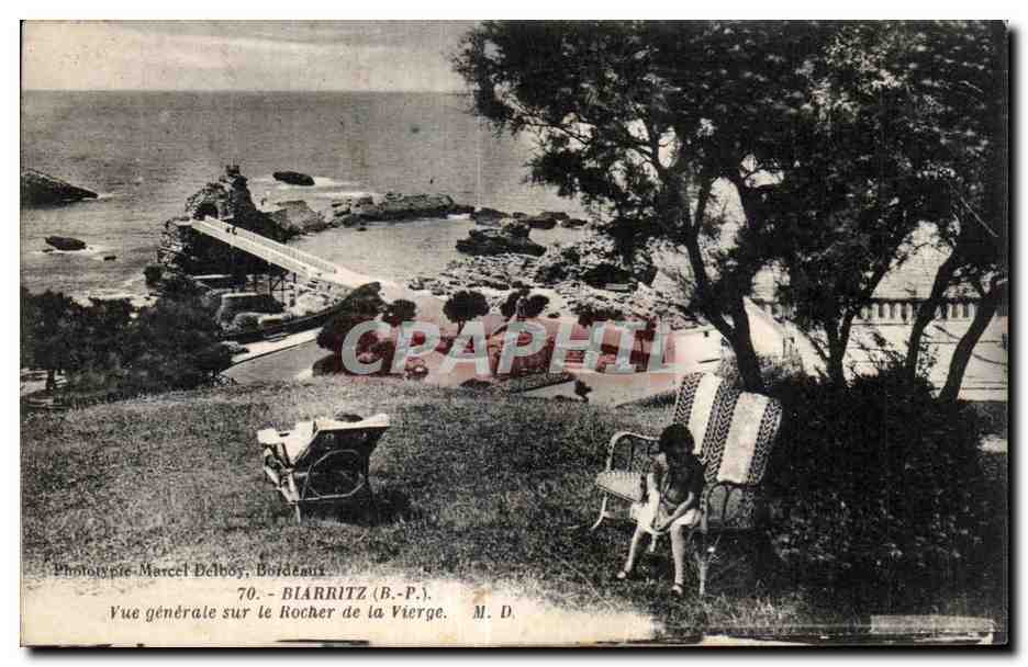 CPA Biarritz (B P ) vue generale sur le Rocher de la Vierge