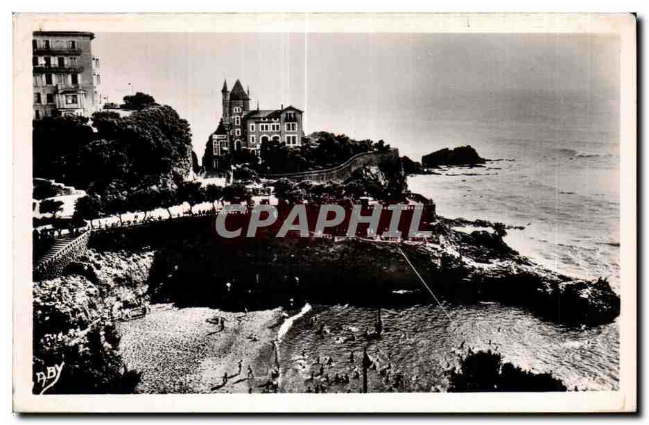 CPA Biarritz (B P ) Une partie du port Vieux et la Villa Belza