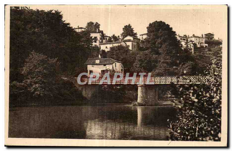 Bridge over a stream — view of a hillside village — CPAPHIL n° 407