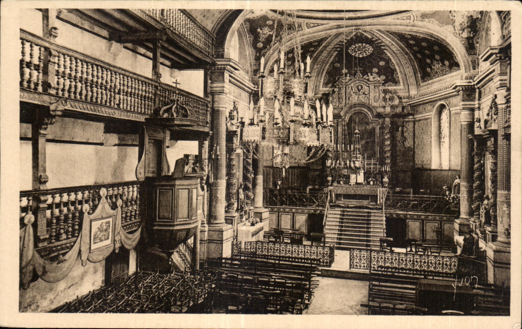 Intérieur de l'église — Cambo-les-Bains (Basses-Pyrénées) — Les Éditions d'Art Yvon, Paris