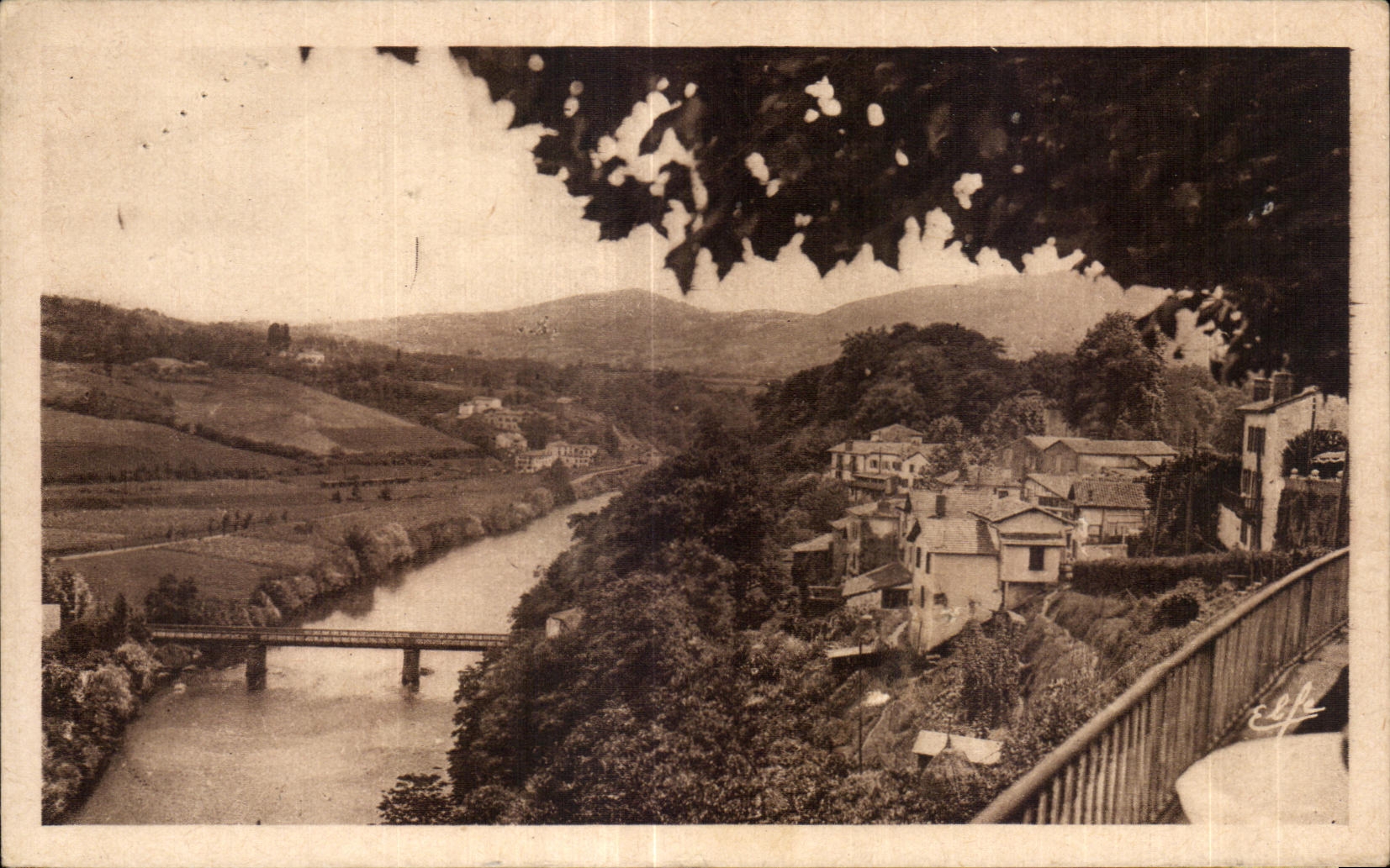 CPA Cambo Les Bains Vue plongeante sur la Nive
