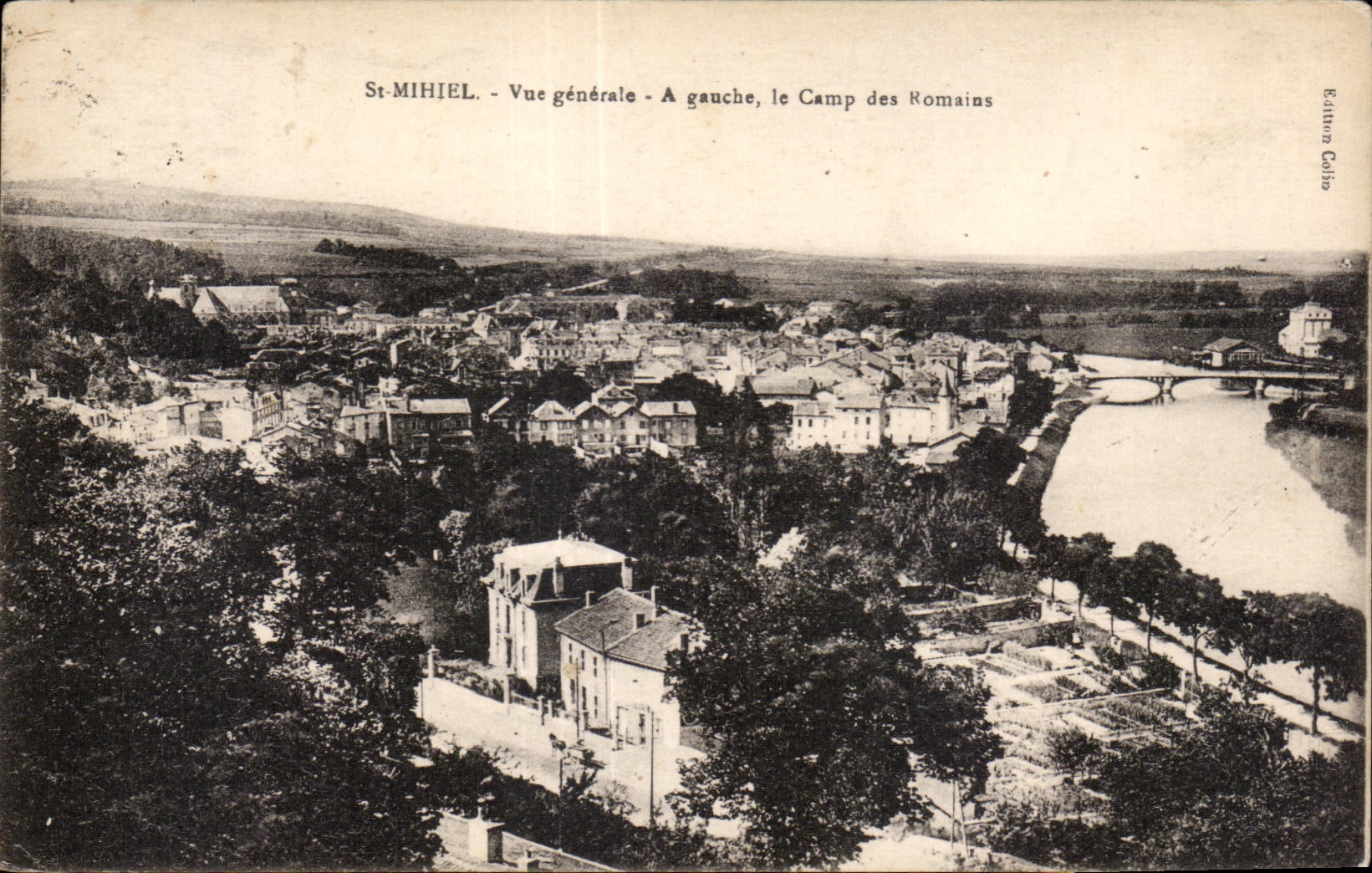 CPA St Mihiel Vue generale A gauche le Camp des Homains