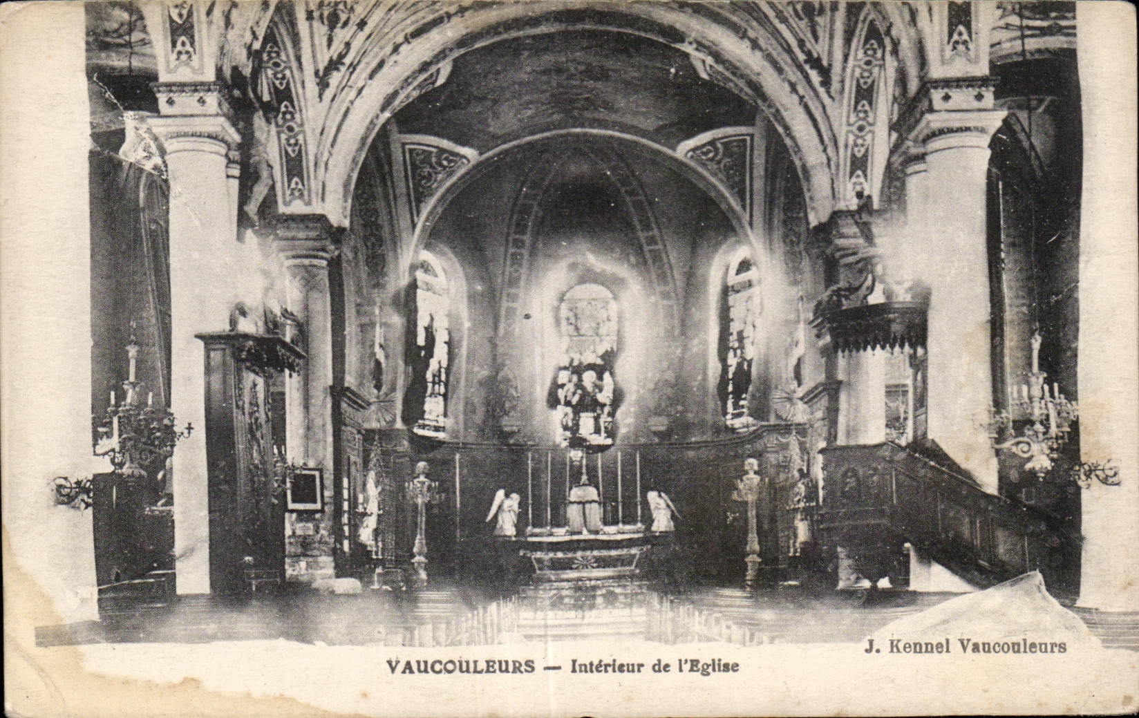 Vaucouleurs — Intérieur de l'Église — J. Kennel Vaucouleurs - Recto
