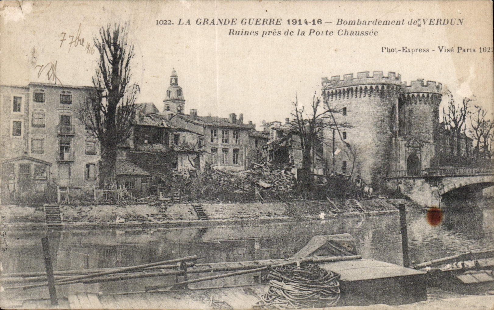 CPA La Grange Guerre Bombardement de Verdun Ruines pres de la Porte Chaussee