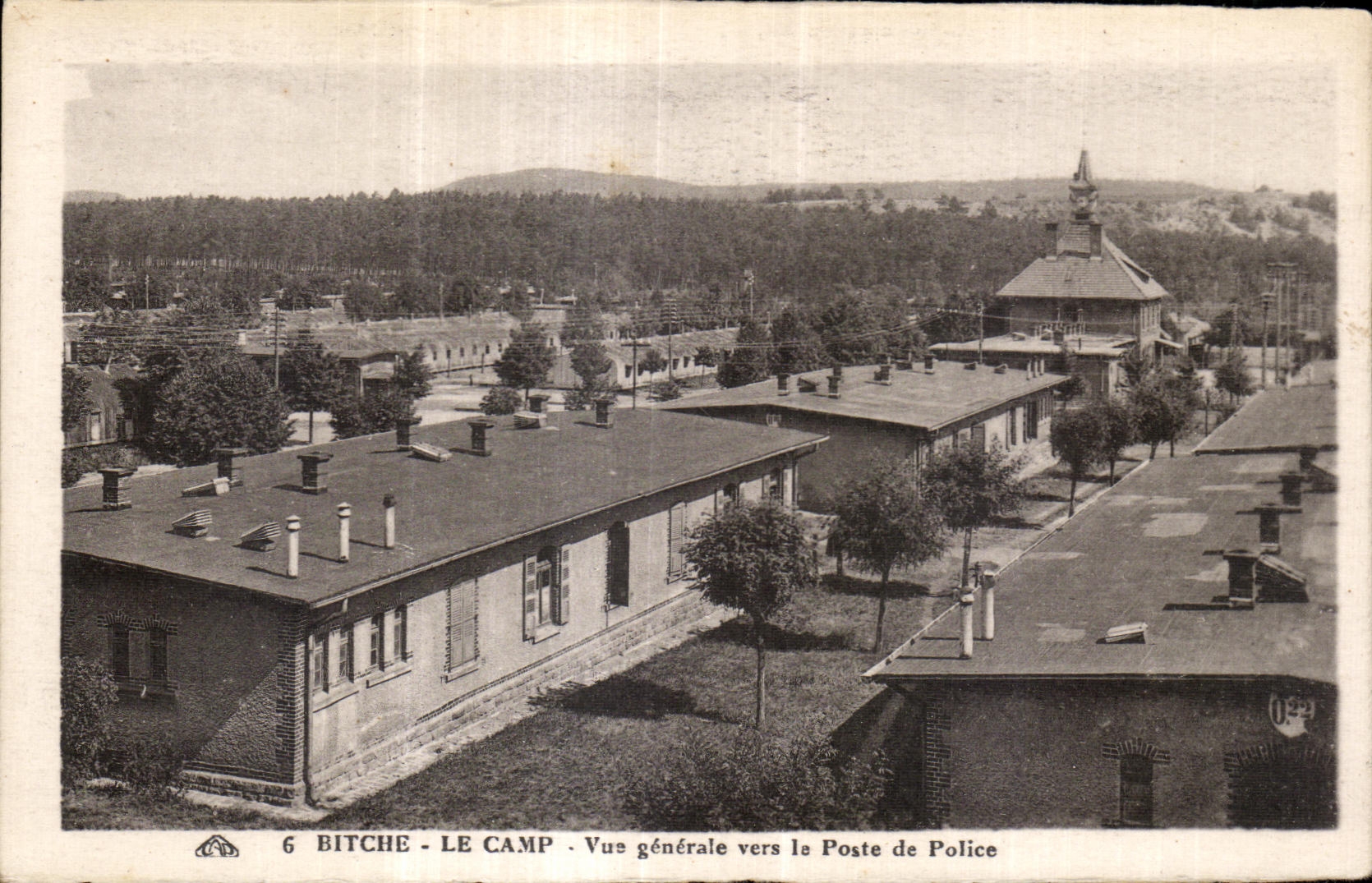 CPA Bitch Le Camp Vue generale vers la Poste de Police