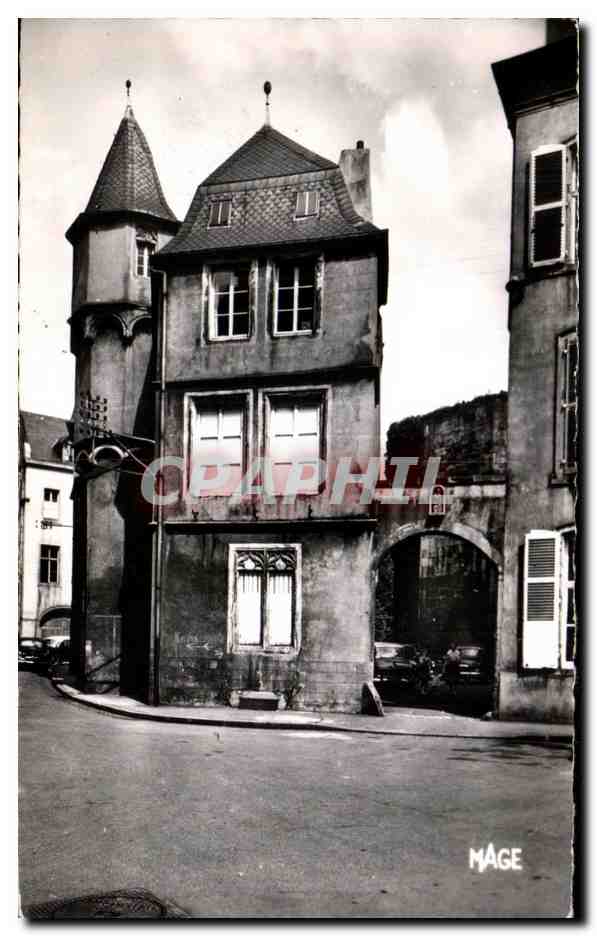 CPA Thionville (Moselle) Cour du Chateau
