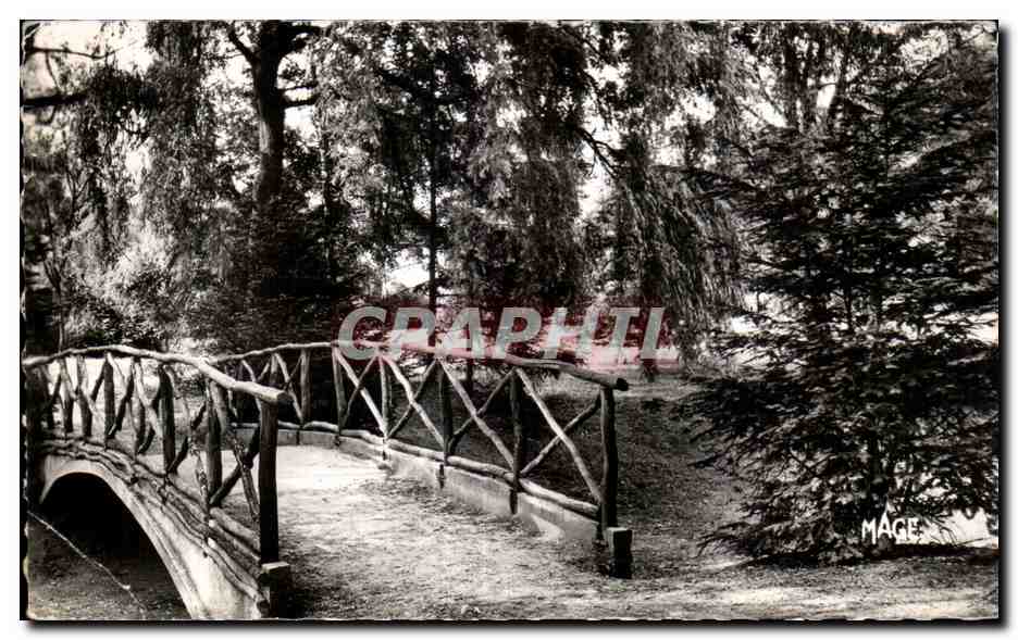 CPA Thionville (Moselle) Parc Napoleon La Passerelle