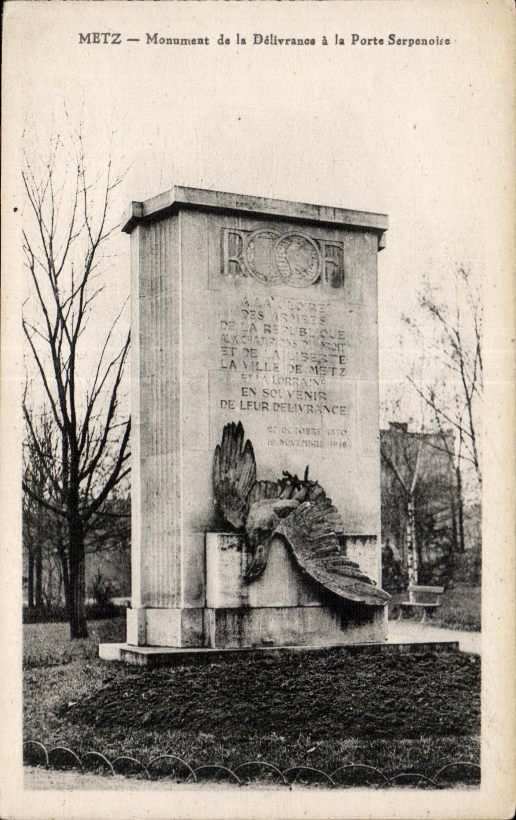 Metz — Monument de la Délivrance à la Porte Serpenoise — Éditeur : CPAPHIL, n° 54