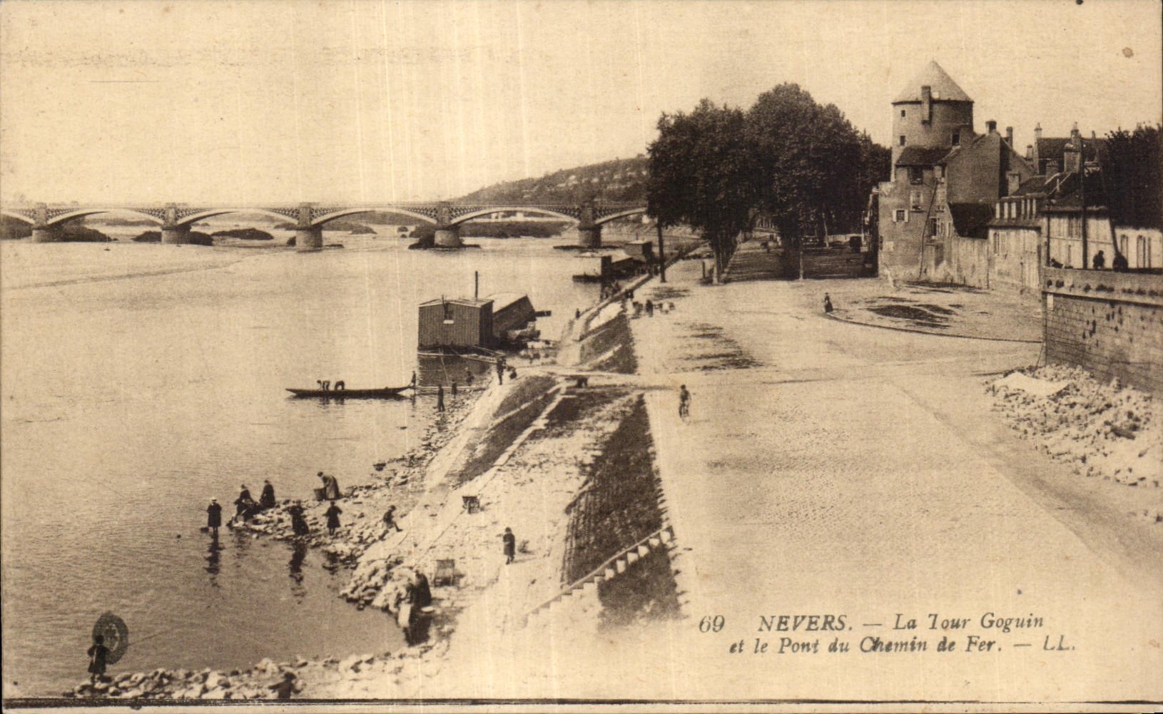 Nevers — La Tour Goguin et le Pont du Chemin de Fer — LL, n°69