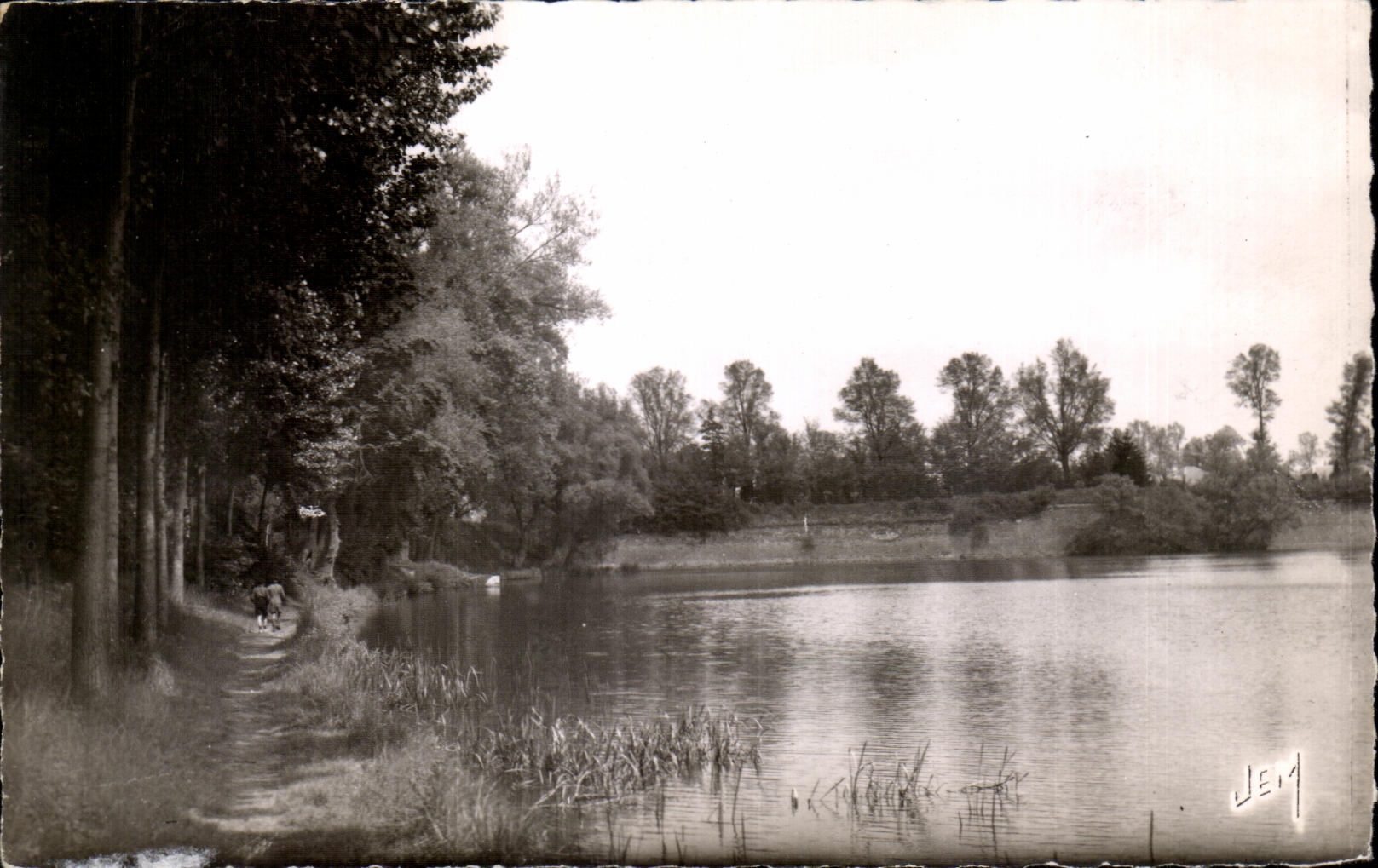 Le Quesnoy - L Etang du Pont Rouge - CPA 