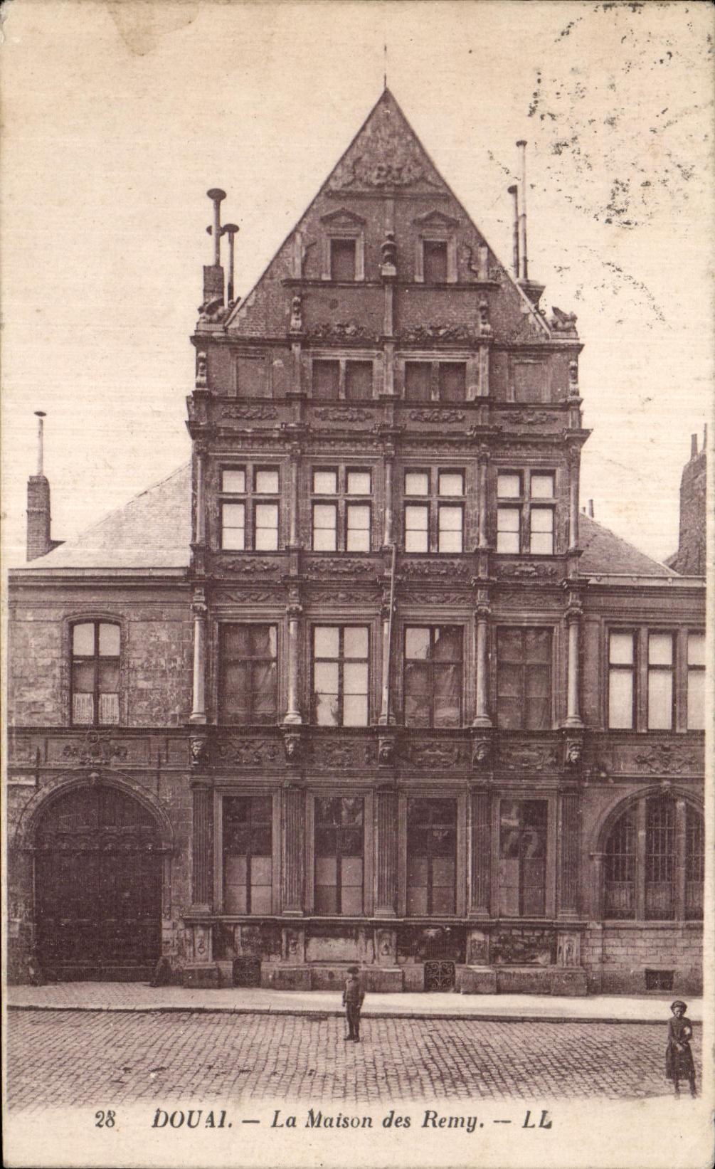 CPA Douai La Maison des Remy
