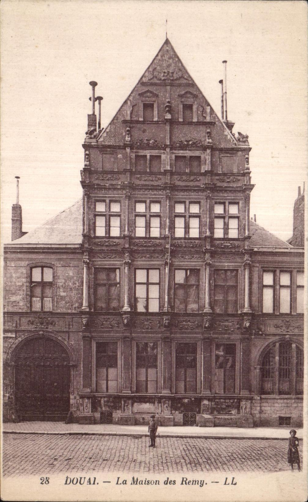 CPA Douai La Maison des Remy