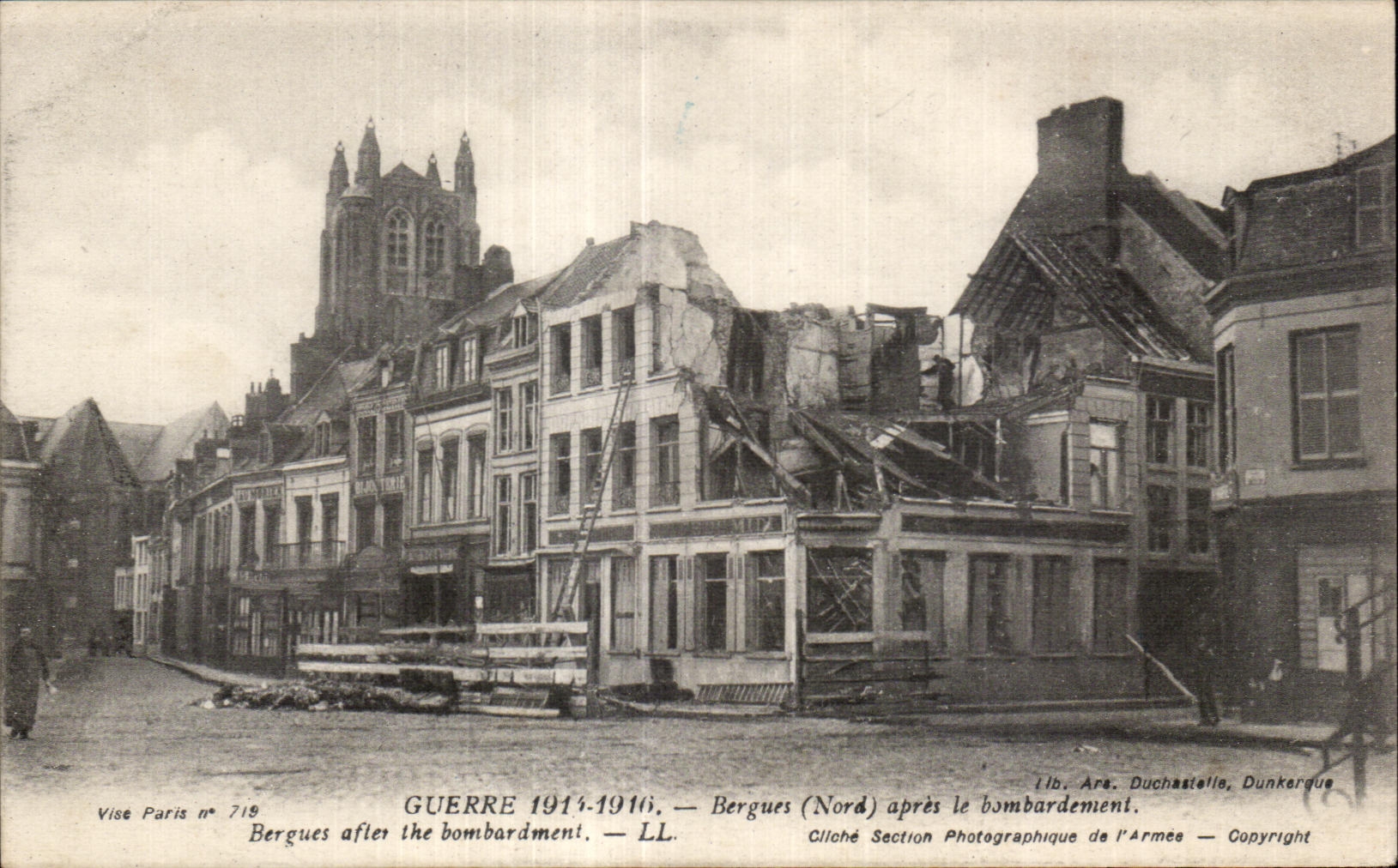 Bergues - Guerre 1914 1916 - apres le bombardement - CPA 