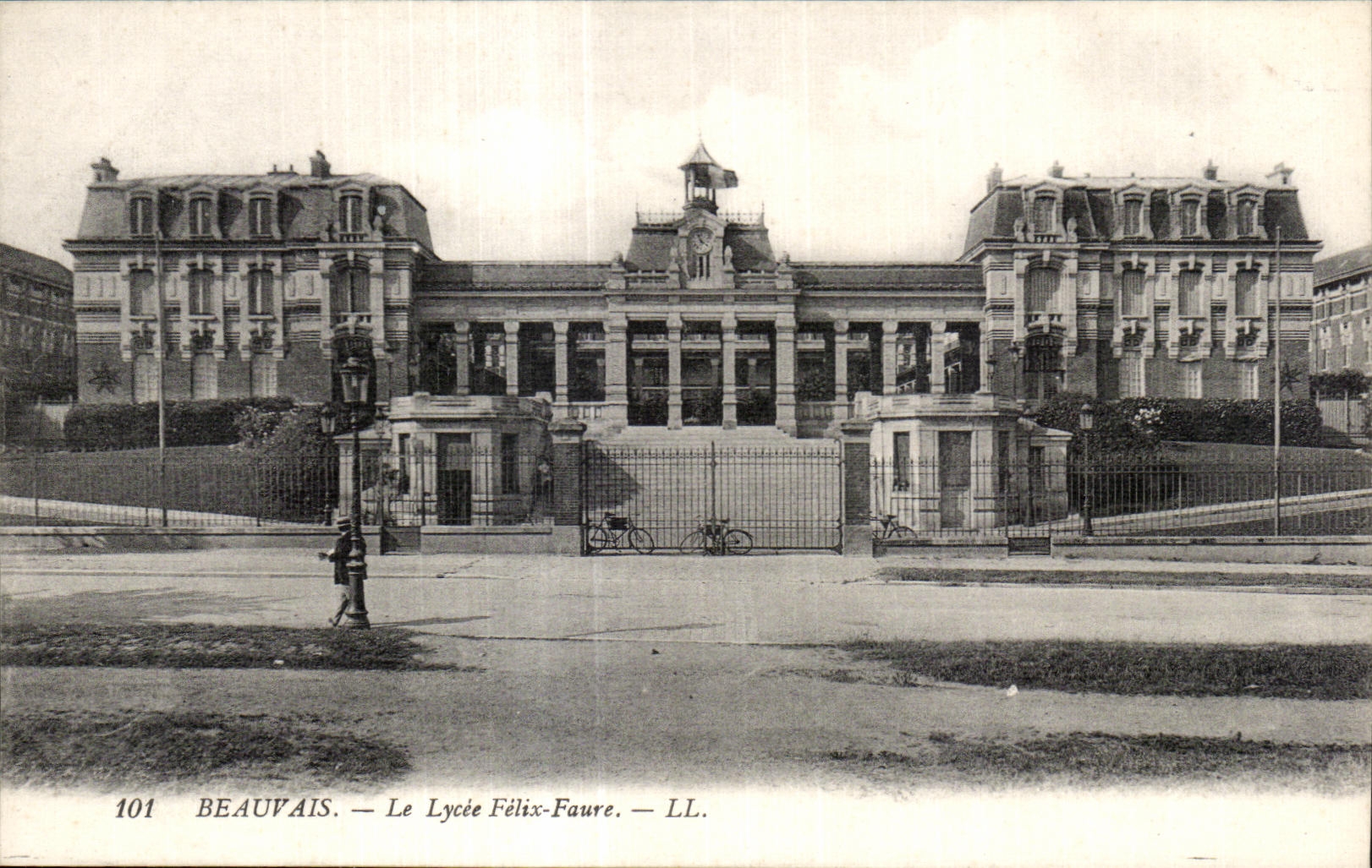 CPA Beauvais Le Lycee Felix Faure