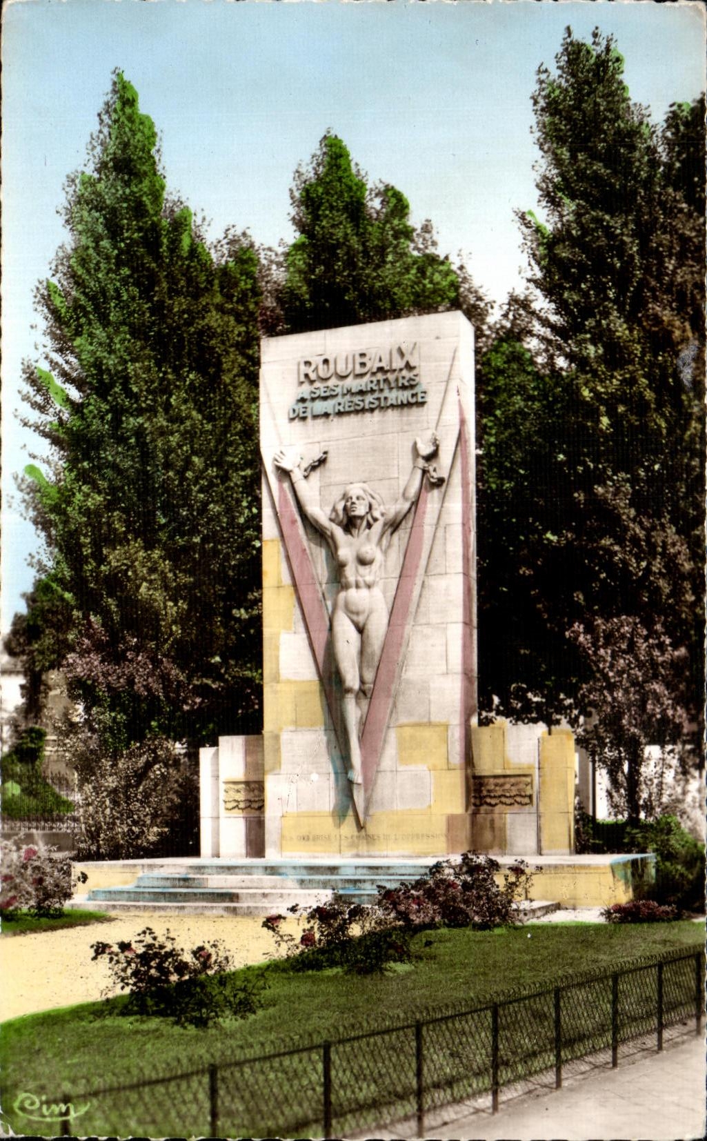 CPA Roubaix (Nord) Monument des Martyrs de la Resistance