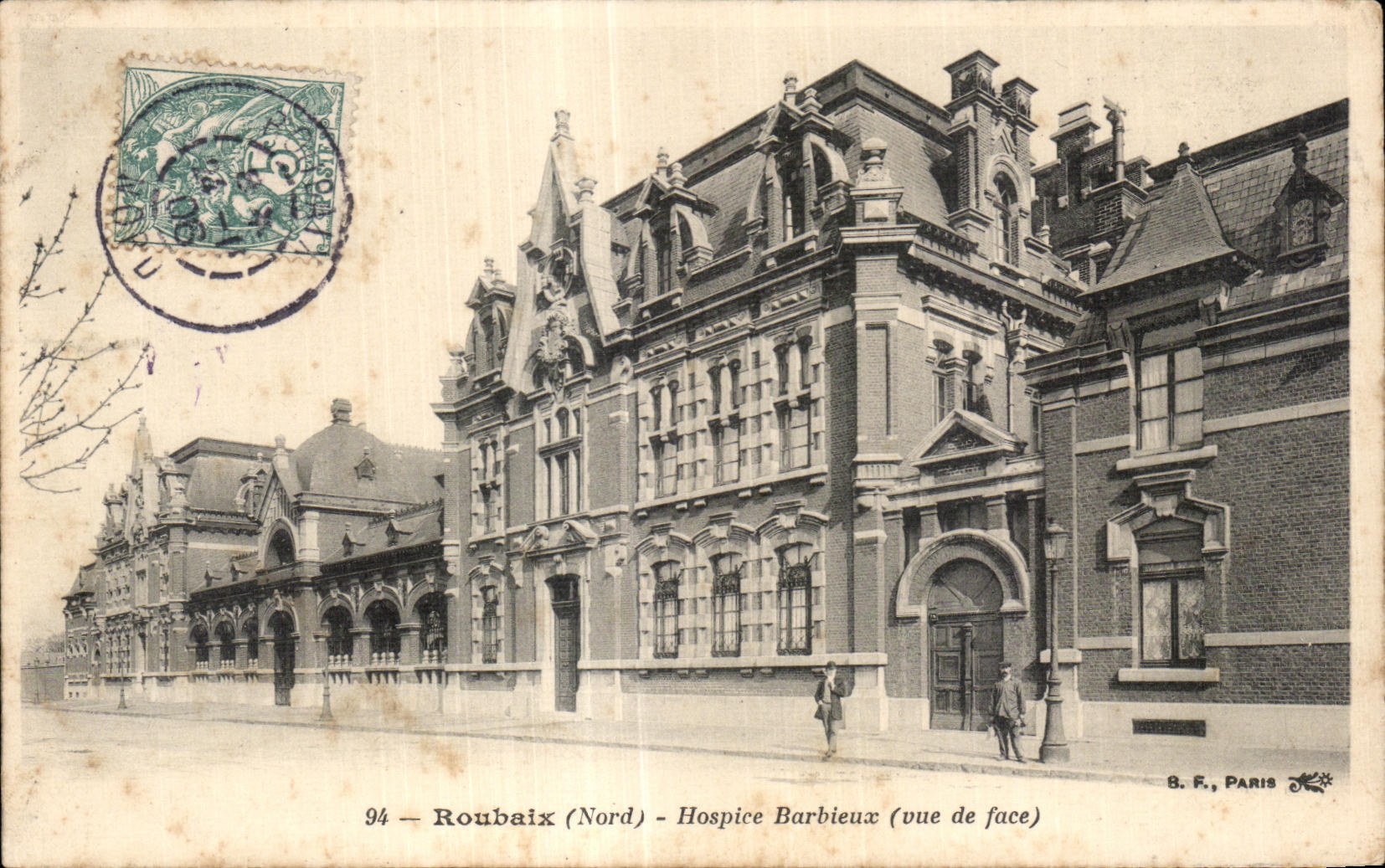 CPA Roubaix (Nord) Hospice Barbieux (vue de face)