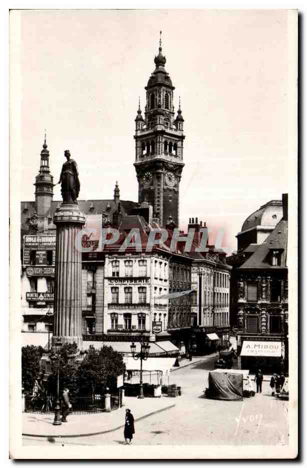 CPA Lille (Nord) La Deesse et le beffroi de la bourse