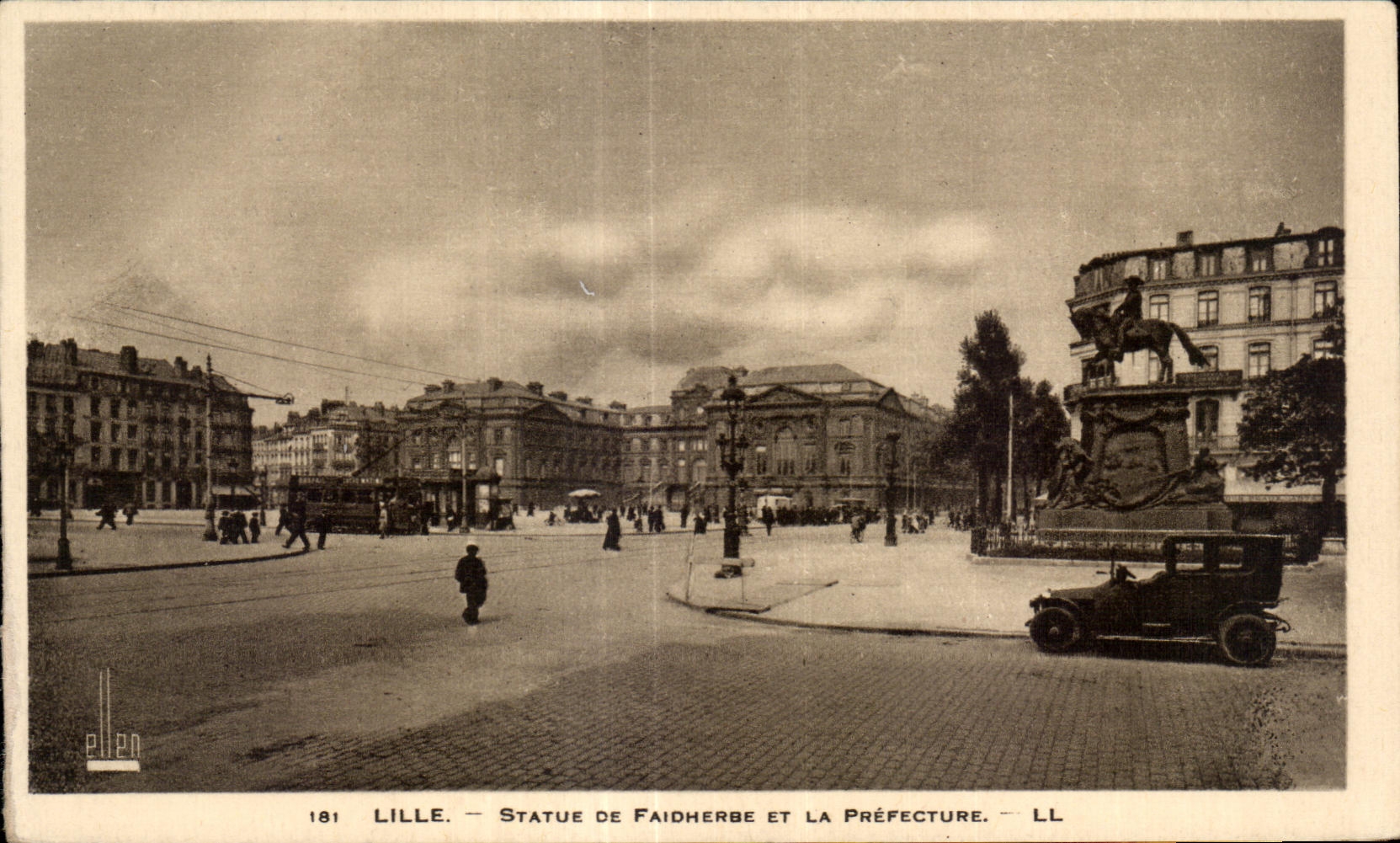 CPA Lille Statue De Faidherbe Et La Prefecture 