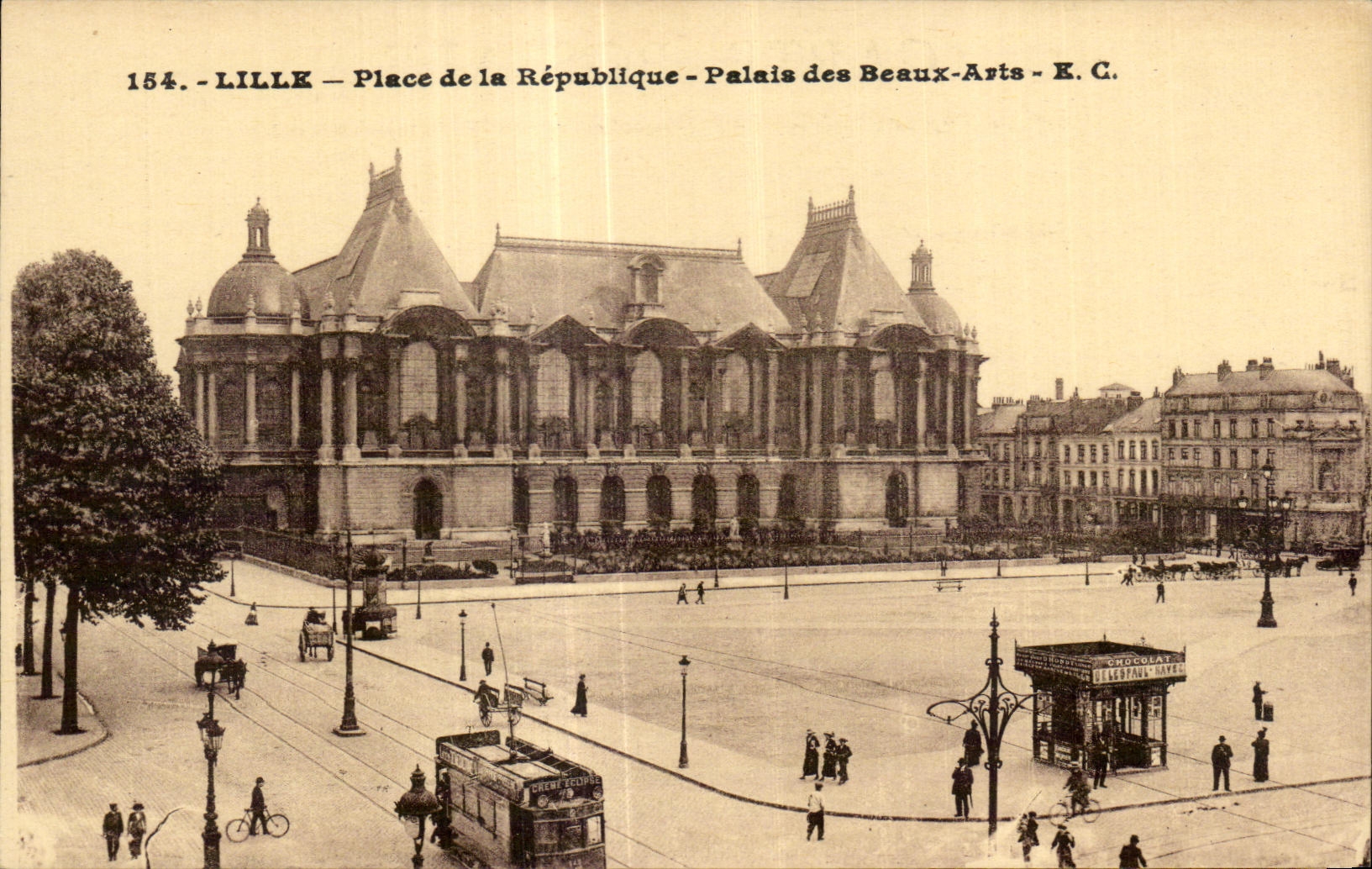 CPA Lille Place de la Republique Palais dea Beaux Arts 