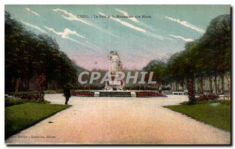 CPA Creil (Oise) Le Parc et le Monument aux Morts