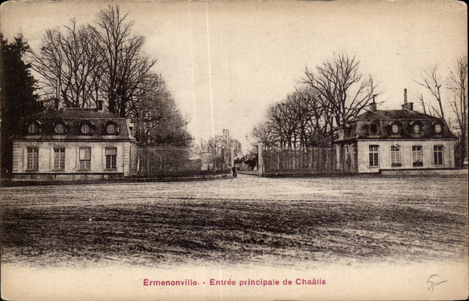 Ermenonville - Entrée principale de Chaâlis — éditeur A. Bréger, n° 51