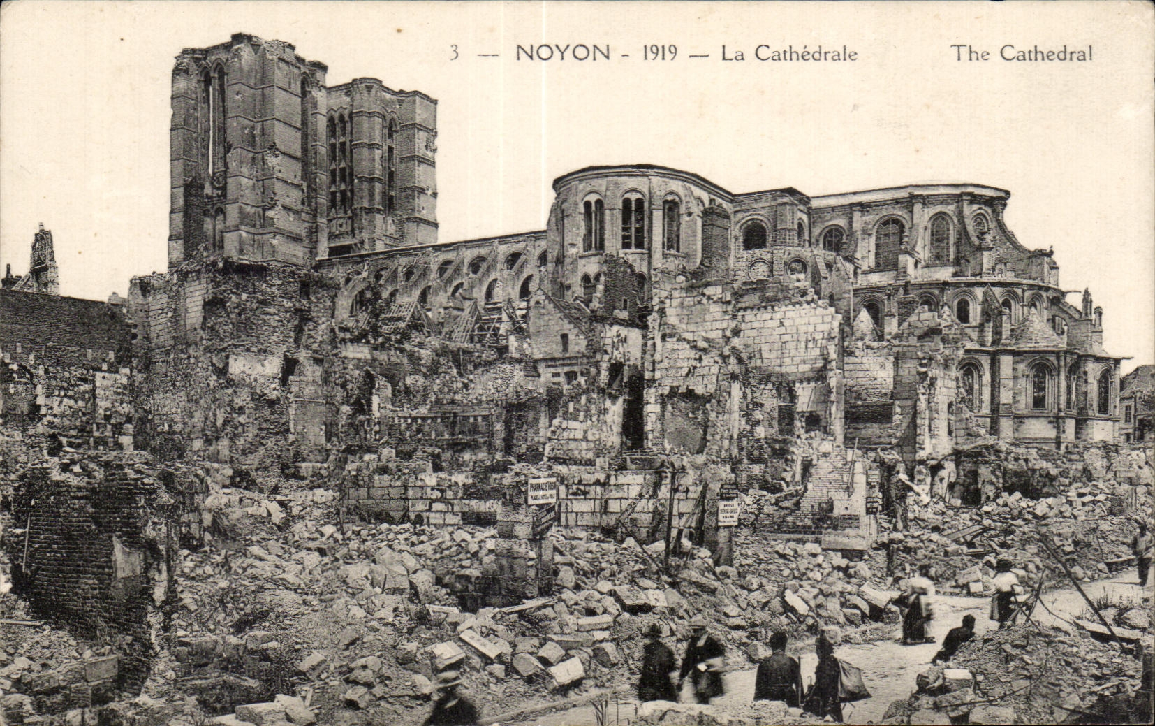 CPA Noyon La Cathedrale The Cathedral Militaria 