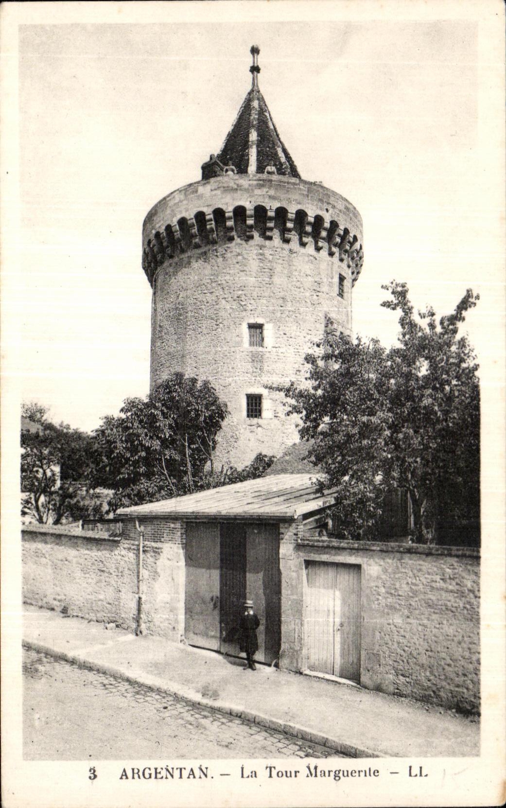 CPA Argentan La Tour Marguerite