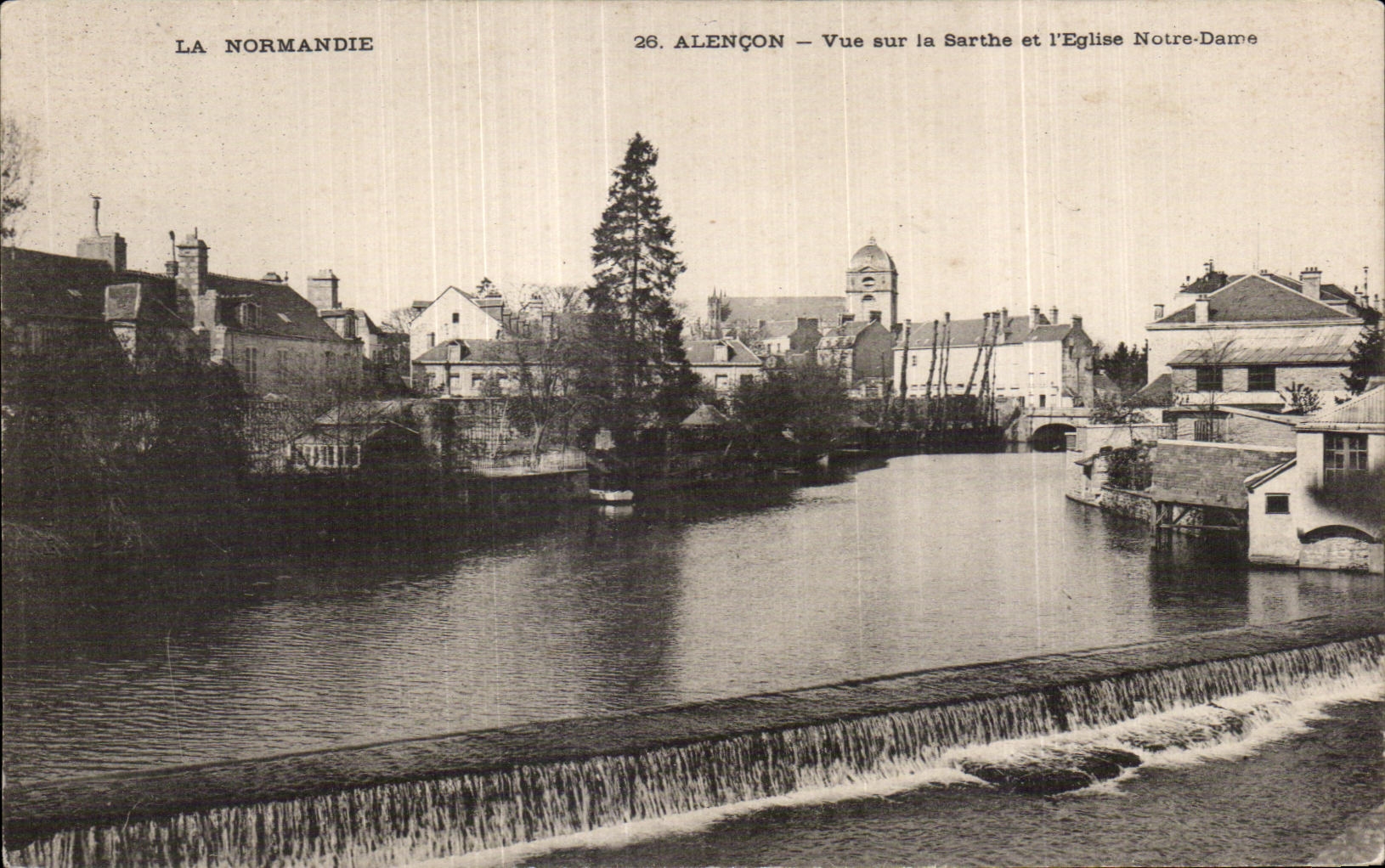 CPA Alencon Vue sur la Sarthe et I Eglise Notre Dame