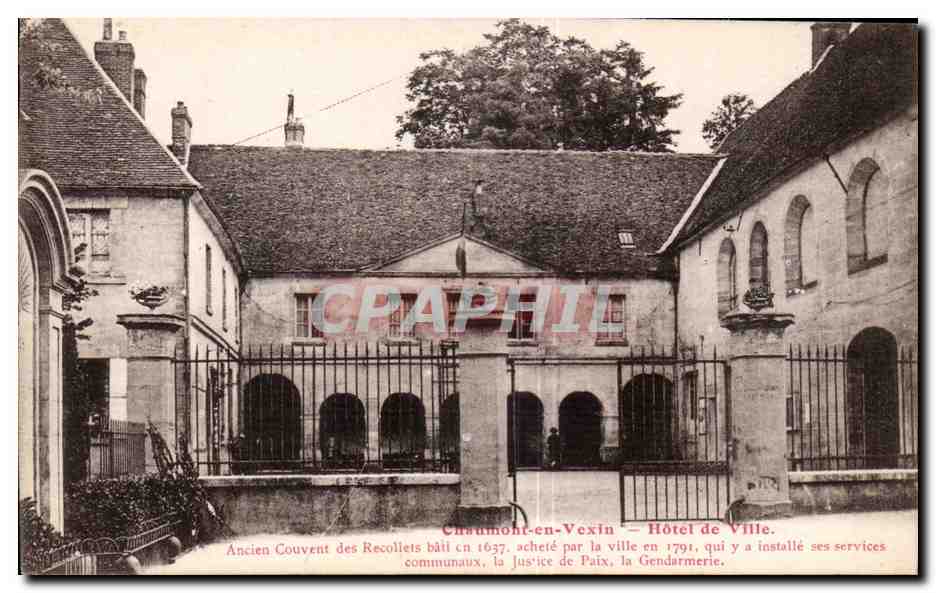 Chamonto-en-Vexin — Hôtel de Ville. Ancien Couvent des Recollets bâti en 1657, acheté par la ville en 1791, qui y a installé ses services communaux, la justice de paix, la gendarmerie.
