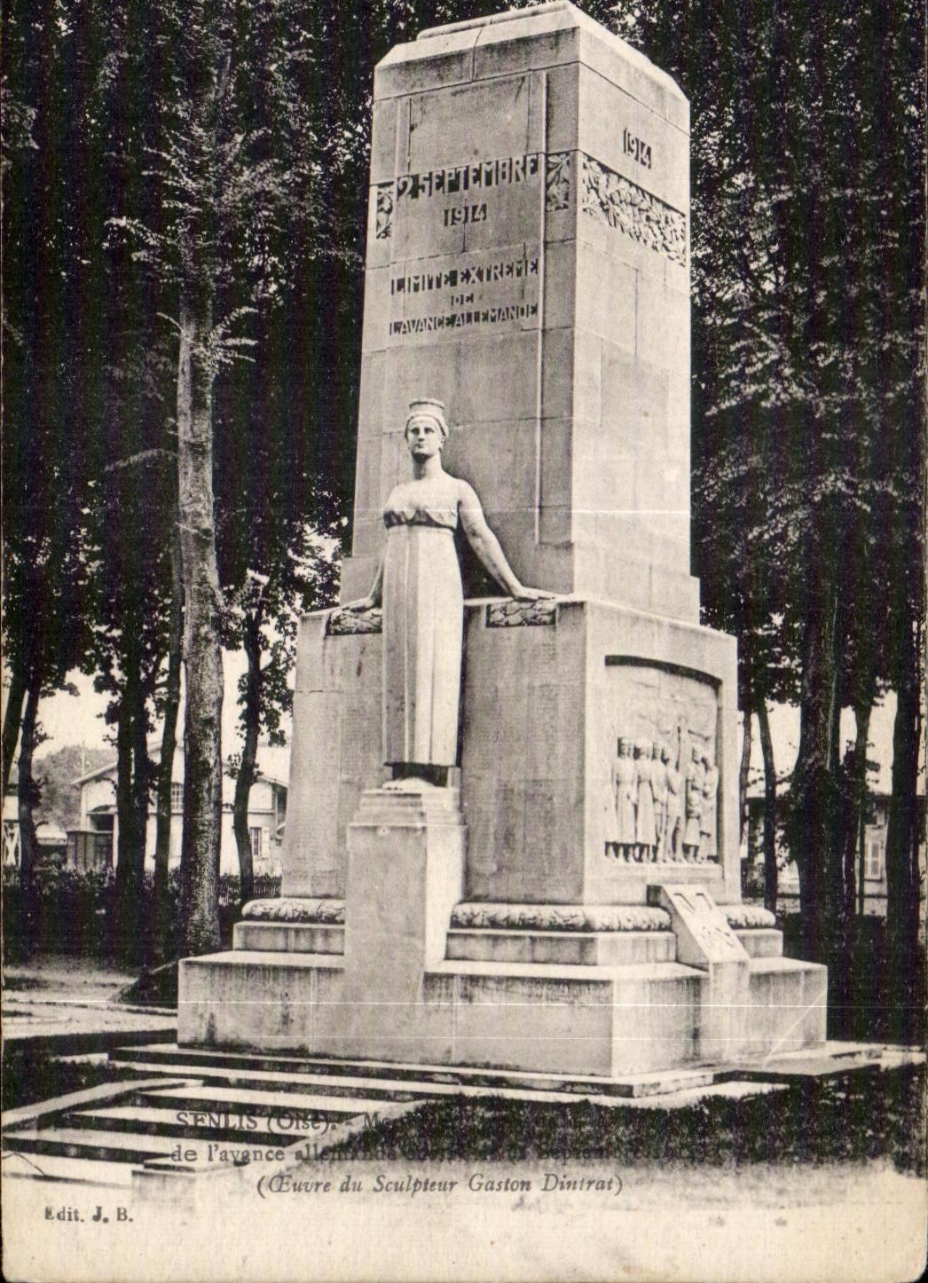 CPA Senlis (Oise) (Oeuvre du Sculpteur Gaston Dinitrat)