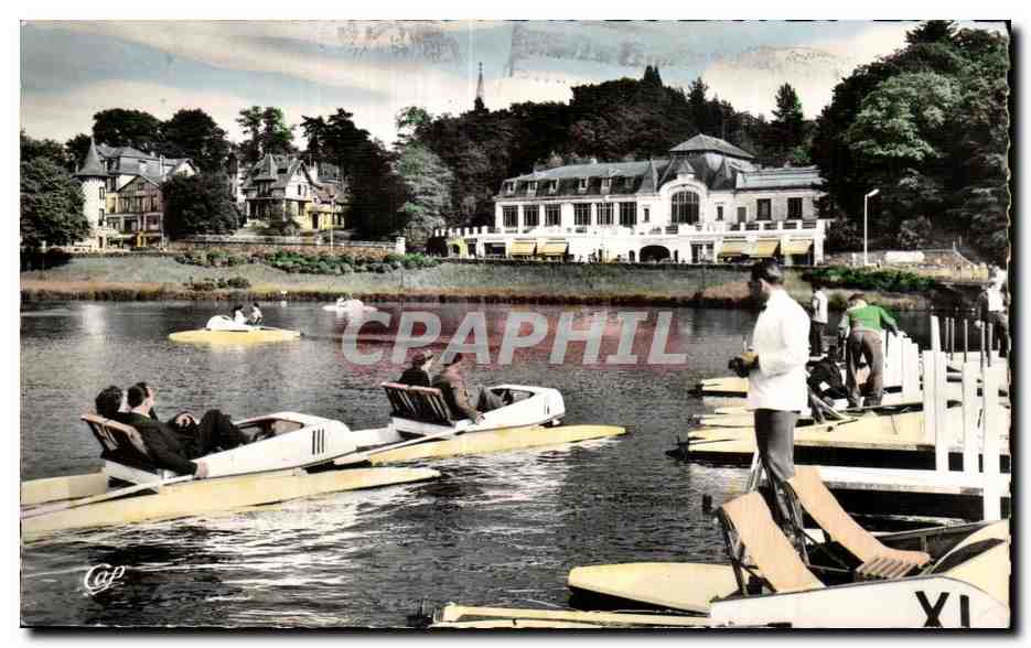 CPSM Bagnoles De L orne L Embarcadere et le Casino des Thermes