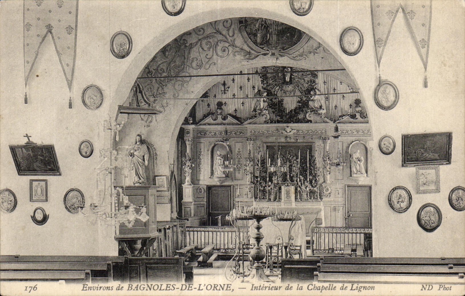 CPA Environs De Bagnoles De L Orne Interieur de la Cbapelle de Lignon ND Pbot