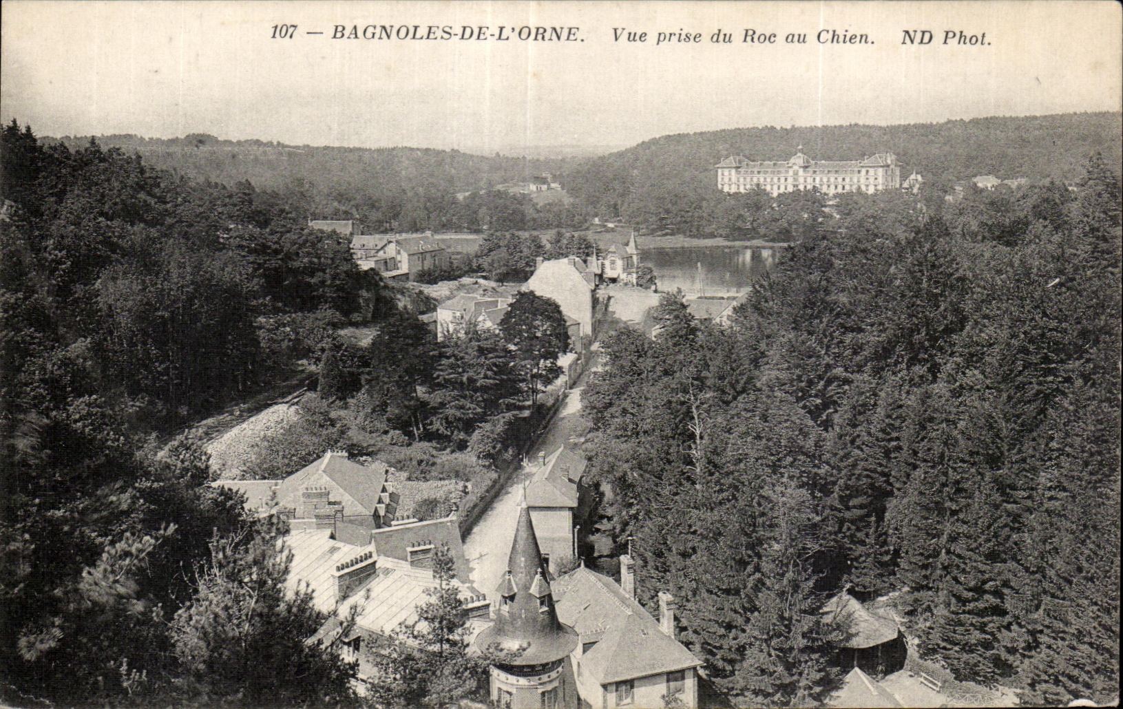 Bagnoles-de-l'Orne — Ansicht vom Roc au Chien — ND Phot.