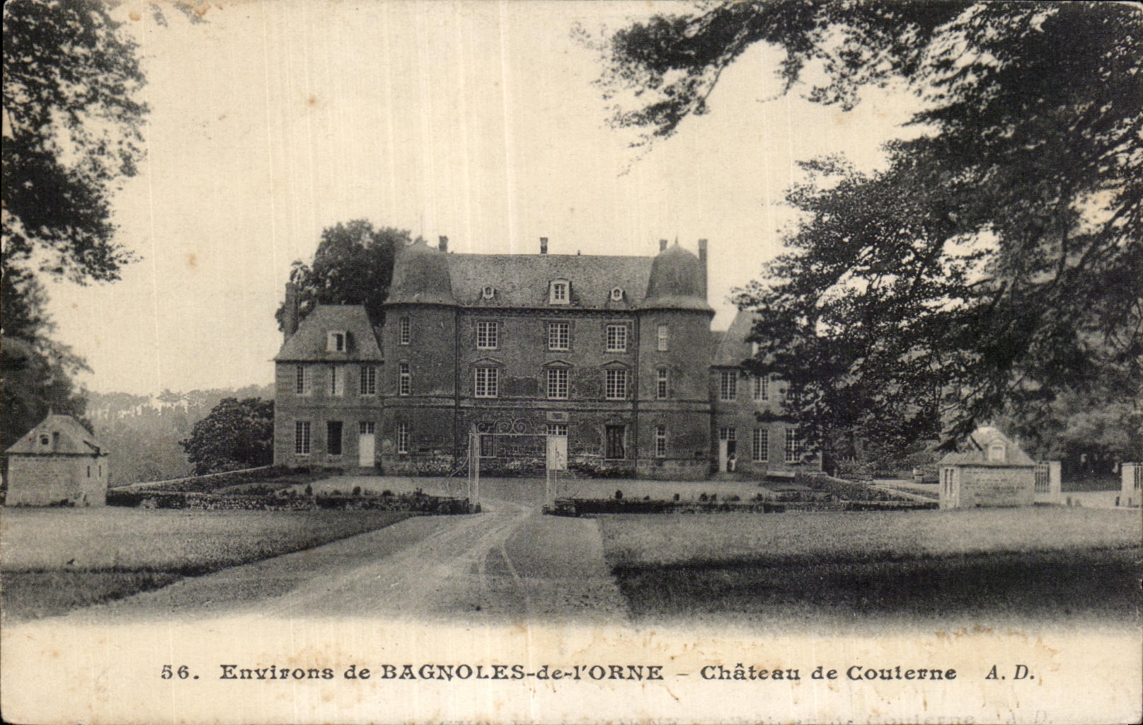 CPA Environs de Bagnoles De l Orne Chateau de couterne AD