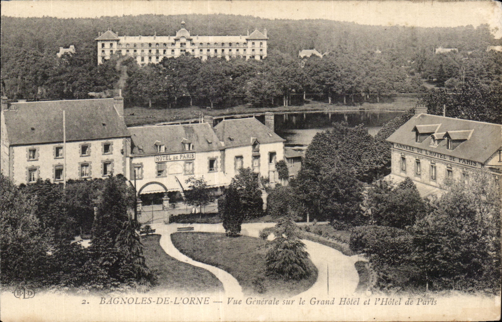 Bagnolles-de-l'Orne — Vue Générale sur le Grand Hôtel et l'Hôtel de Paris