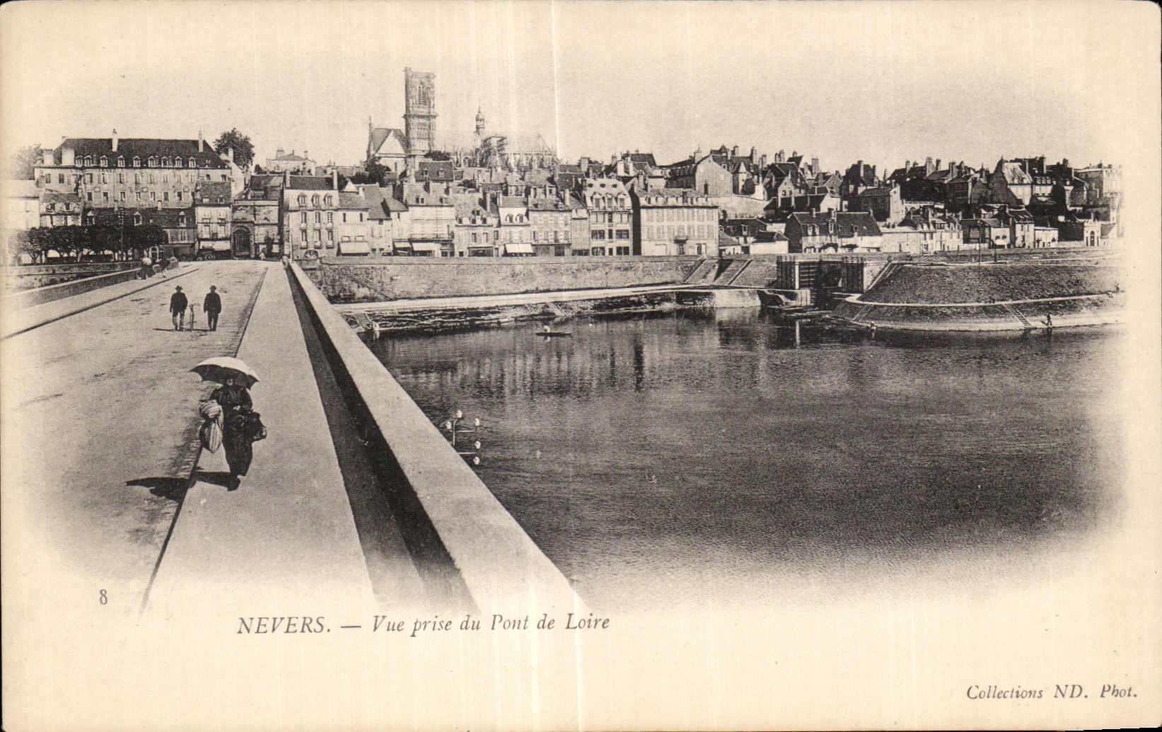 CPA Nevers Vue Prise Du Pont De Loire