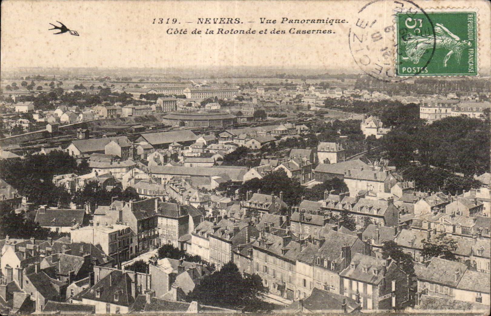 CPA Nevers Vue Panoramique de la Rotonde et des Casernes
