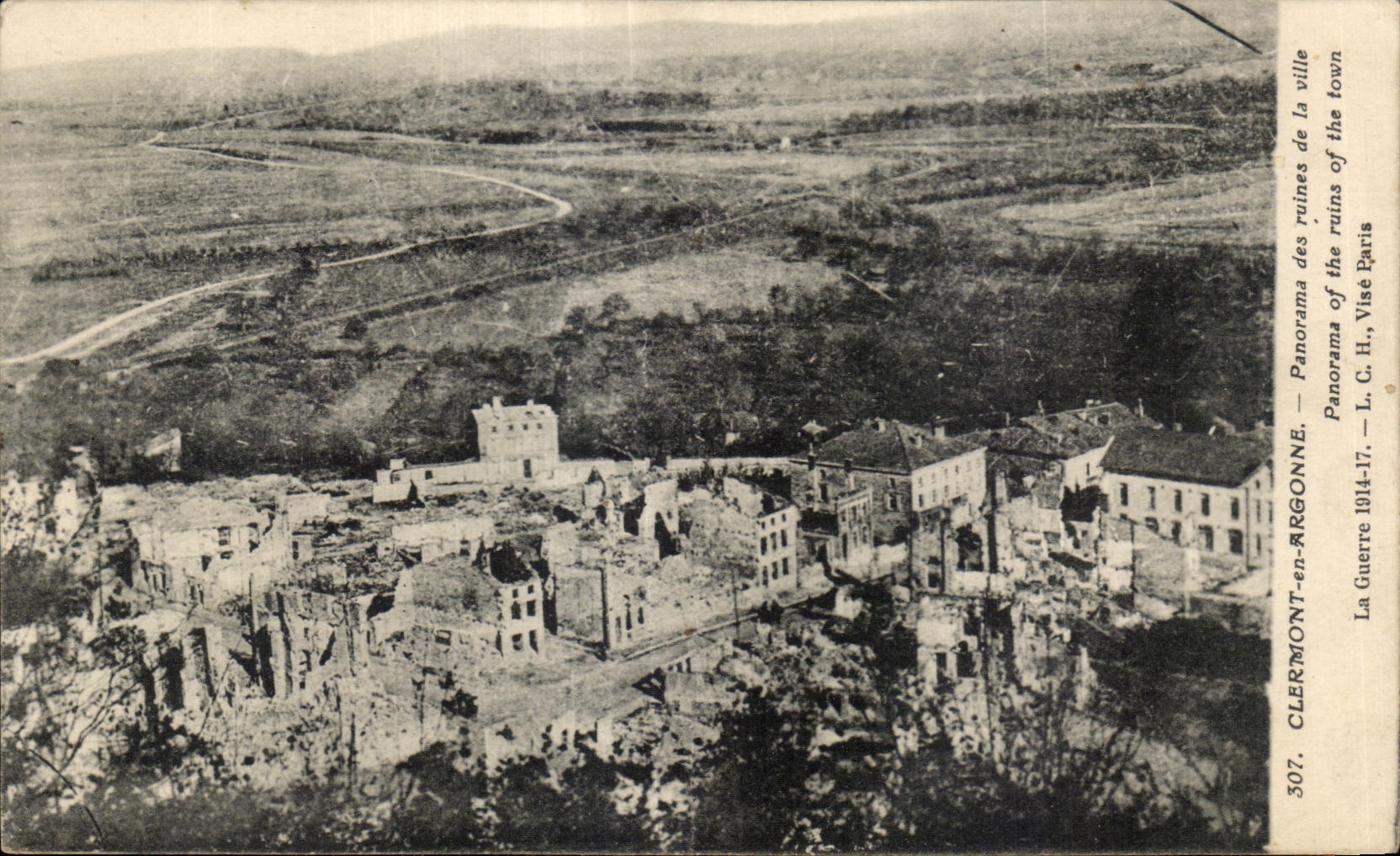 CPA Clermont en Argonne Panorama des ruines de la ville Panorama of the rains he twon La Guerre