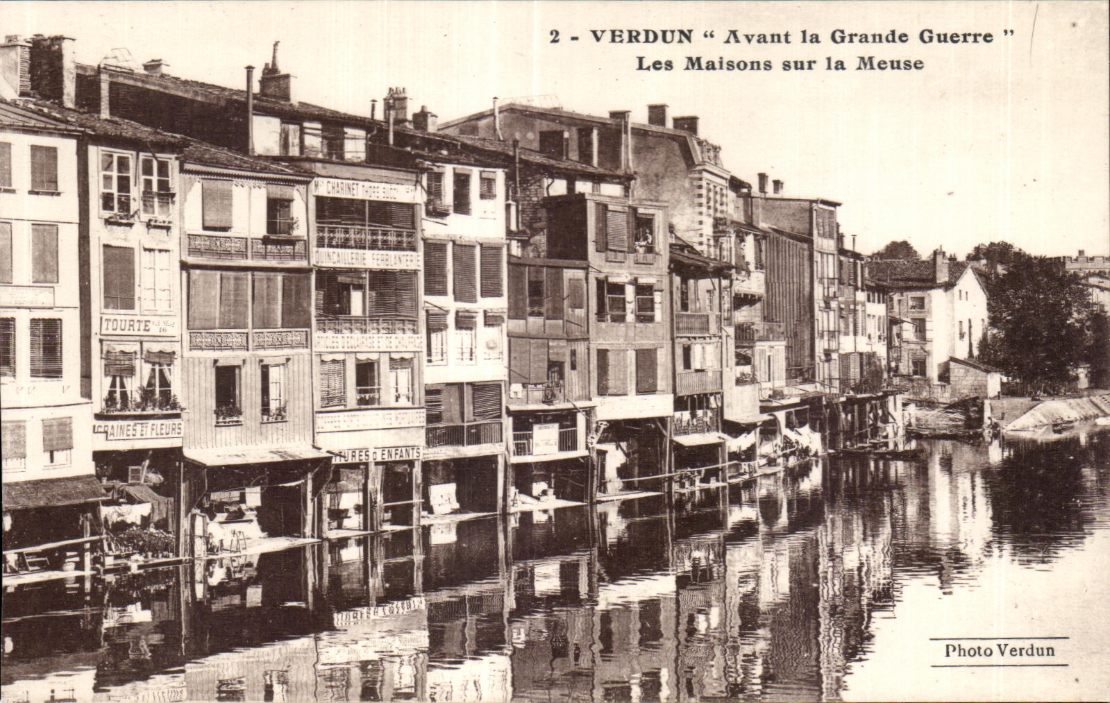 CPA Verdun Avant la Grande Guerre Les Maisons sur la Meuse