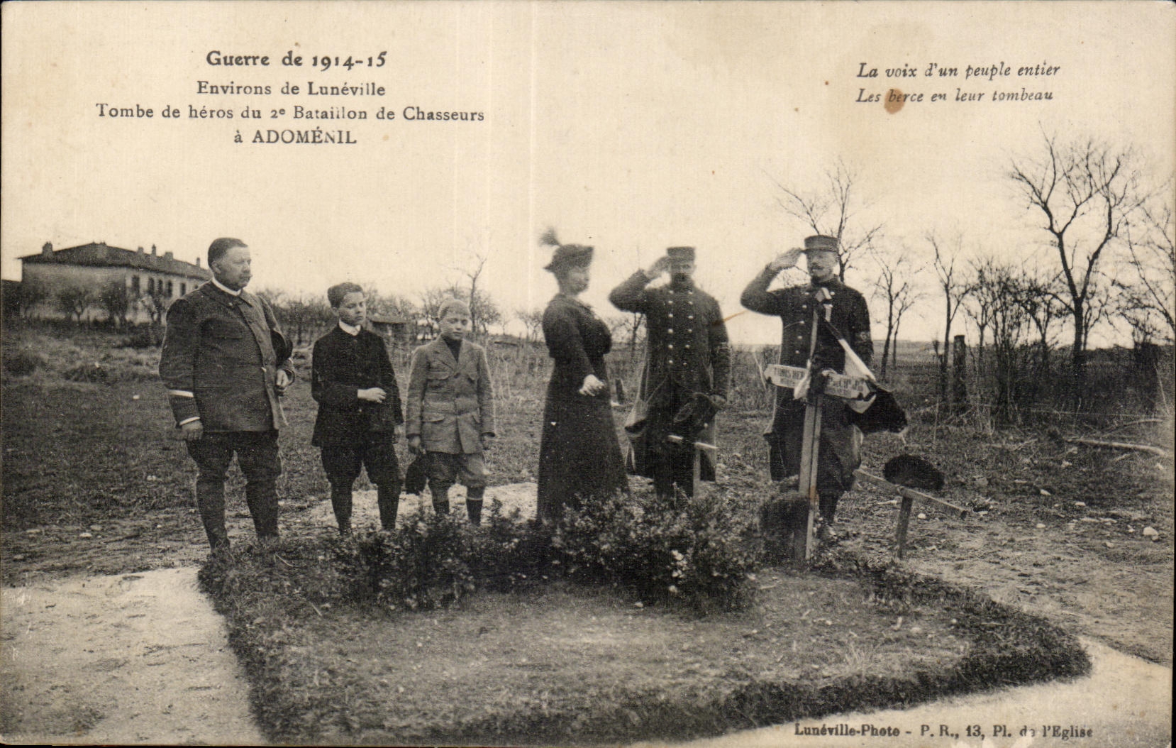 Tombe de héros du 2e Bataillon de Chasseurs à Adoménil — Environ de Lunéville — Lunéville-Photo, Pl. d' l'Eglise, n°13