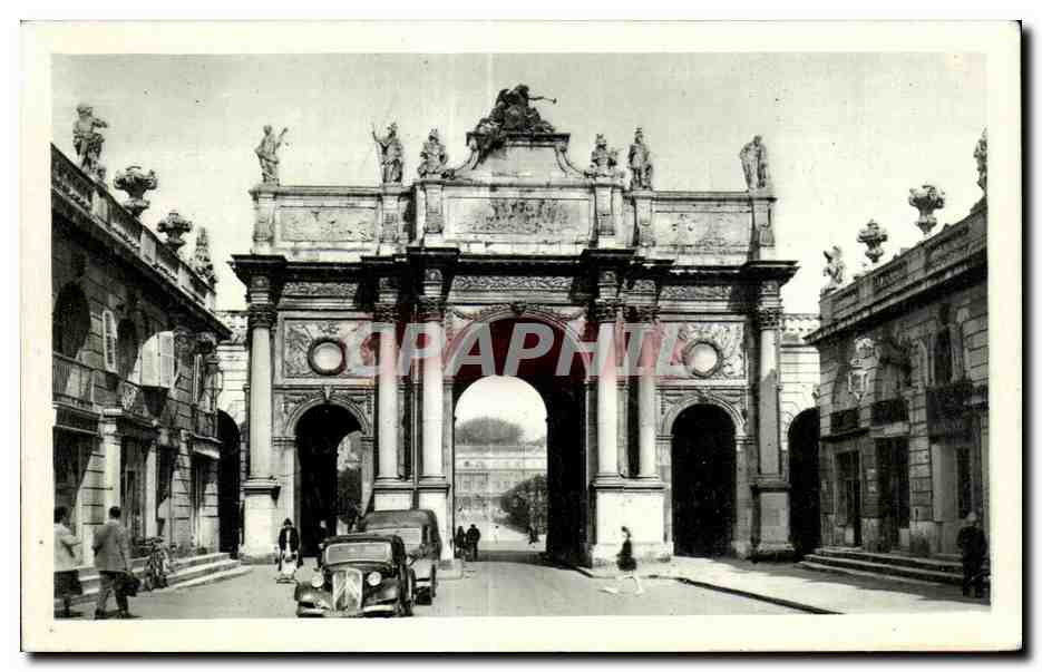 CPA NANCY l Arc de Triomphe ue Here vue prise de la Place Stanisias