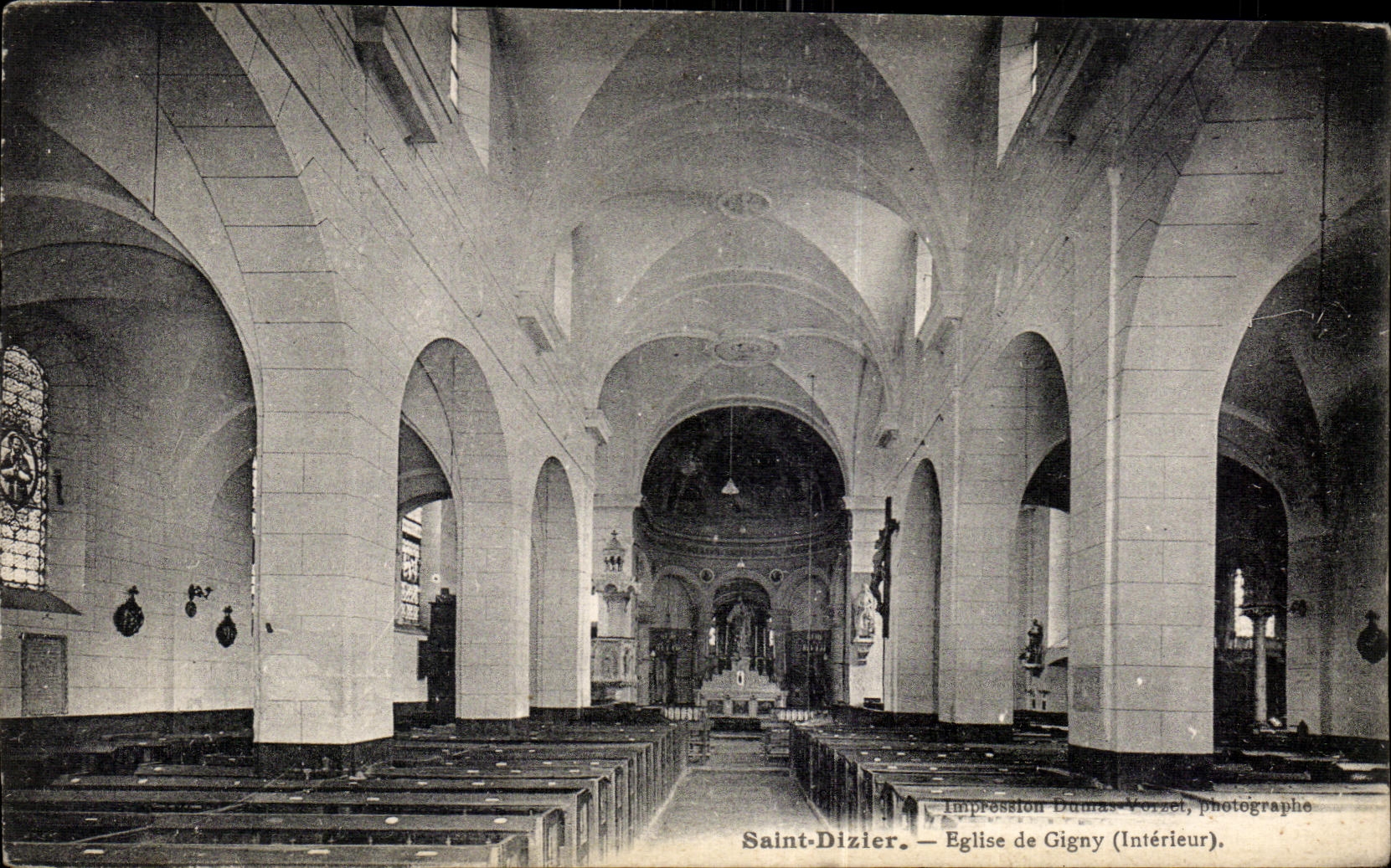 CPA Saint Dizier eglise de gigny (Interieur)