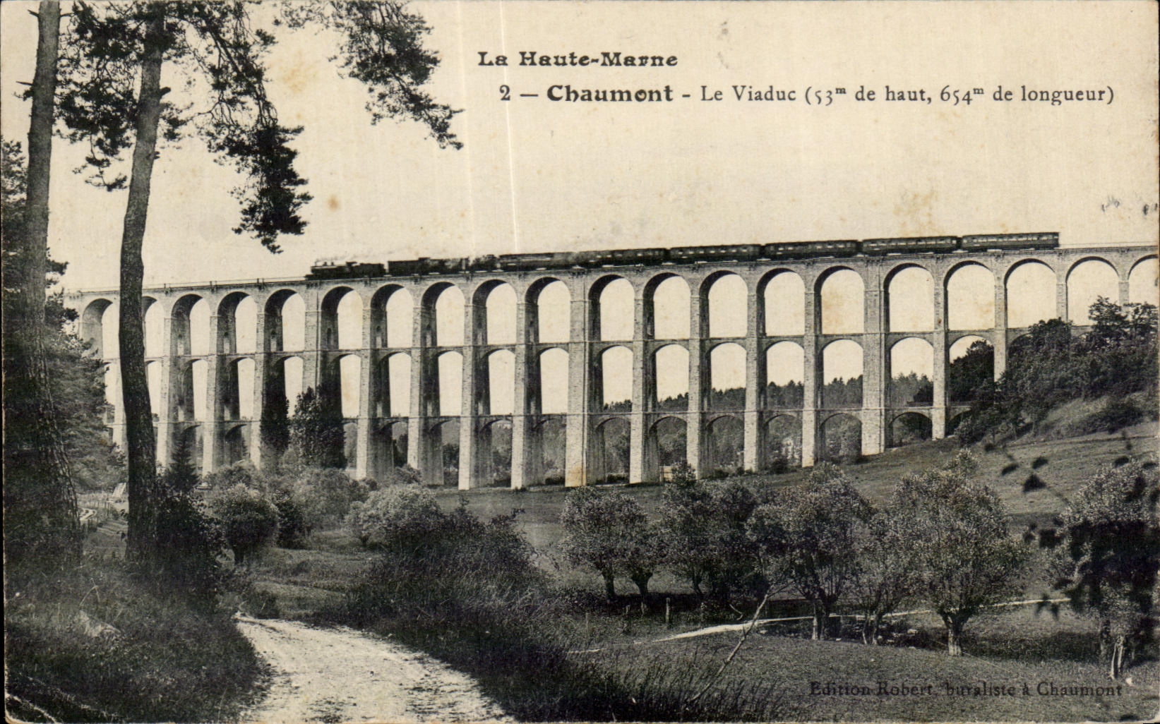 CPA Chaumont Le Viaduc (de Haut de Longueur ) Train 
