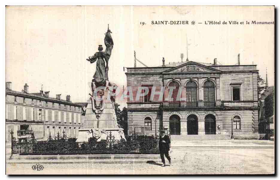 CPA Saint Dizier L Hotel de Ville et Monument