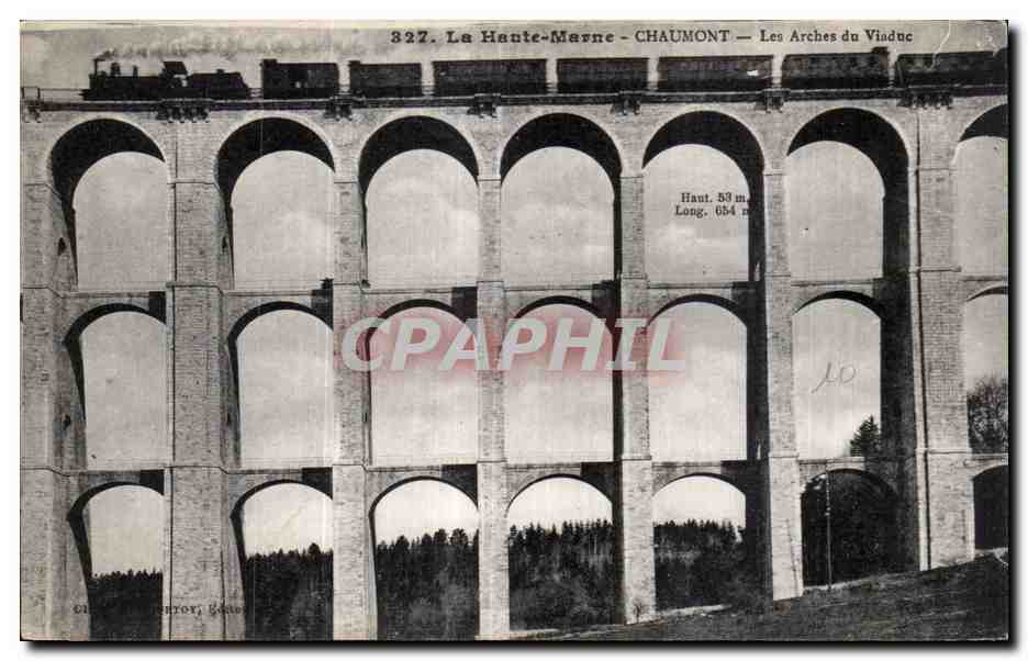 CPA La Hante Marne Chaumont Les Arches du Viaduc Train 